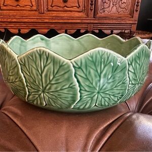 Vintage Bordallo Pinheiro Geranium Cabbage Leaf Salad Bowl